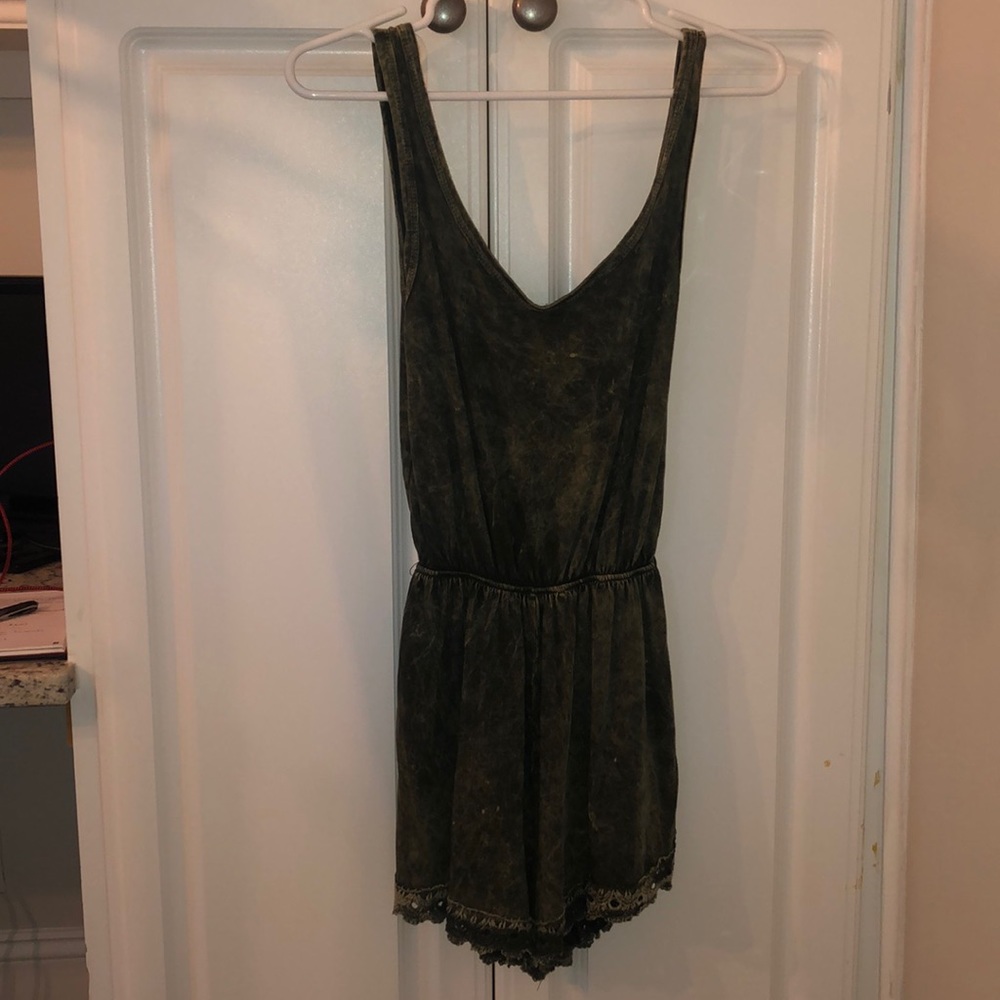 On the Road green romper - size small
